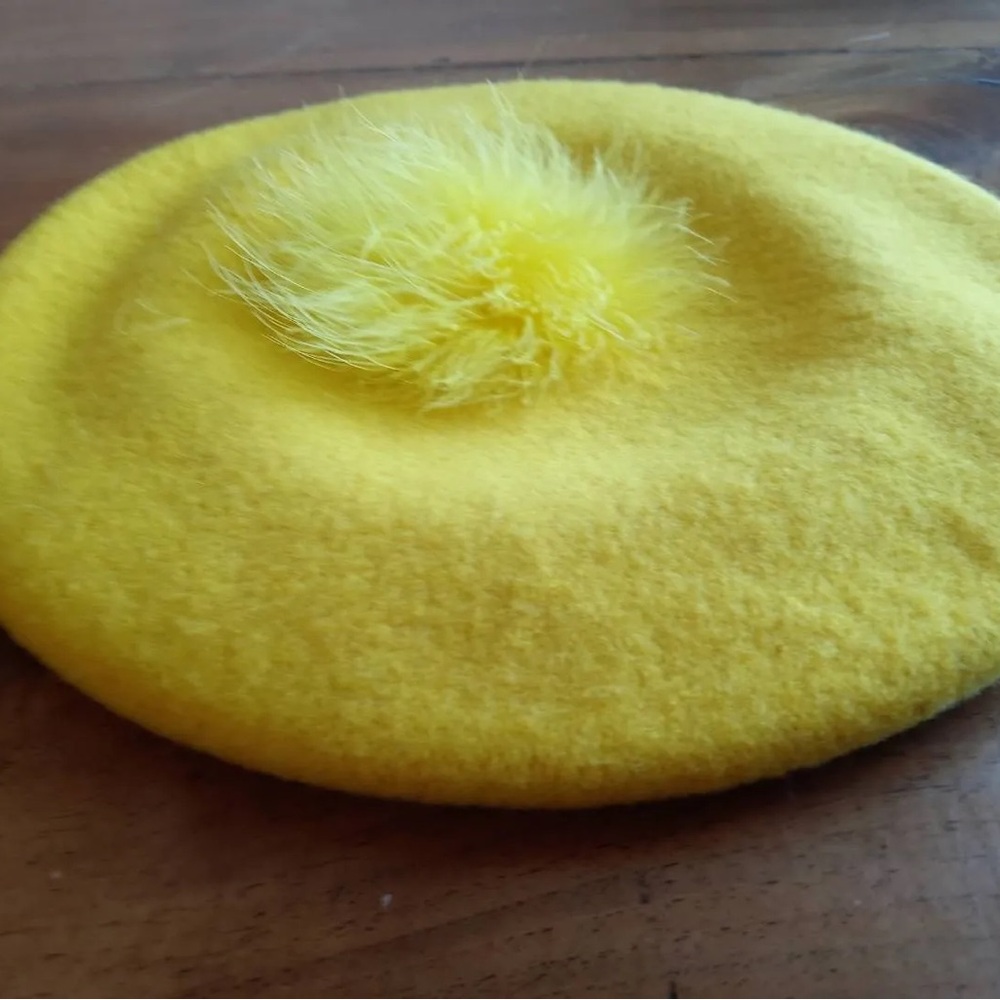 Two Girls N.Y.C. Vibrant Yellow Tam Beret with Fluffy Pom-Pom Retro Mod - Picture 7 of 9